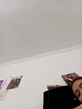 Snapshot of dulcelatin21 chatting on October 17, 2025, 2:30 pm dulcelatin21 online show from October 17, 2025, 2:30 pm