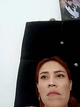 Snapshot of dulcelatin21 chatting on October 19, 2025, 9:04 pm dulcelatin21 online show from October 19, 2025, 9:04 pm