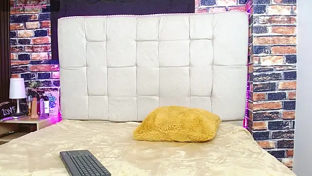 Snapshot of marilunabrown303av chatting on October 21, 2025, 12:06 pm marilunabrown303av online show from October 21, 2025, 12:06 pm