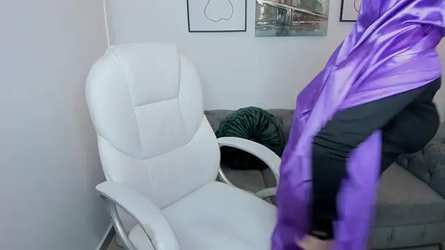 pekylove  online show from November 1, 2025, 5:53 am