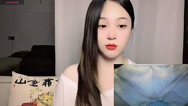 woaiqinqin online show from June 15, 2026, 3:47 pm