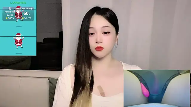 woaiqinqin online show from June 20, 2026, 4:32 pm