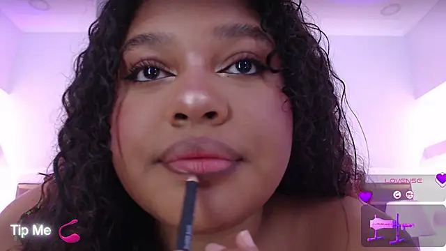 Snapshot of LennaEvans chatting on September 23, 2025, 10:51 am LennaEvans online show from September 23, 2025, 10:51 am