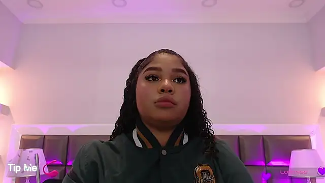 Snapshot of LennaEvans chatting on October 18, 2025, 11:33 am LennaEvans online show from October 18, 2025, 11:33 am