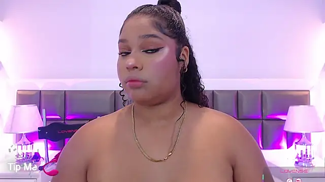 Snapshot of LennaEvans chatting on October 24, 2025, 11:17 am LennaEvans online show from October 24, 2025, 11:17 am