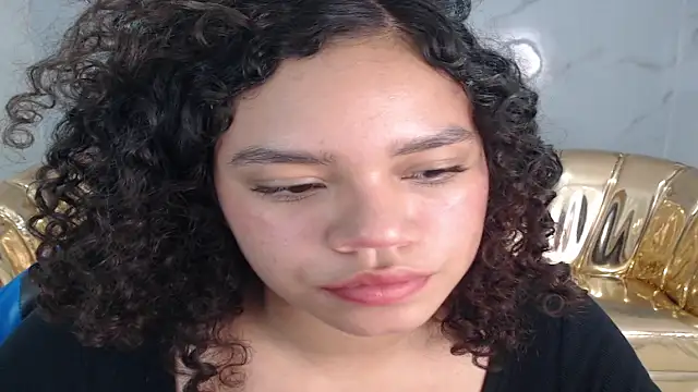 Canela s1 online show from November 5, 2025, 8:09 pm