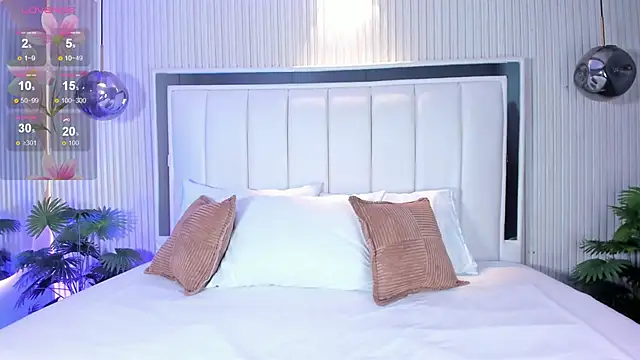 MariathLittle online show from September 18, 2025, 5:26 pm