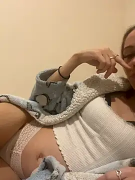 Angelloverxo online show from December 4, 2025, 12:31 am