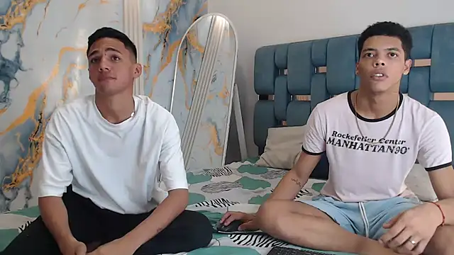 PRETTY FEM online show from April 28, 2026, 2:27 am