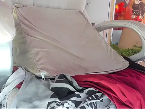 Snapshot of mila_dash chatting on September 25, 2025, 12:31 pm mila dash online show from September 25, 2025, 12:31 pm