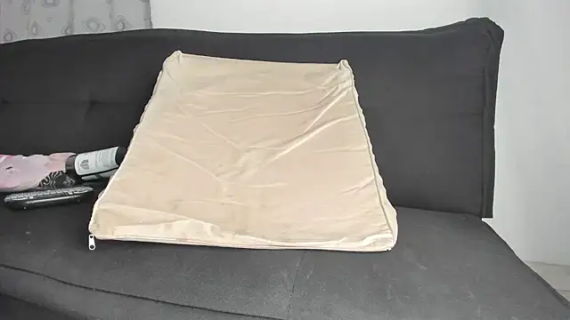 Snapshot of mila_dash chatting on October 11, 2025, 1:27 am mila dash online show from October 11, 2025, 1:27 am