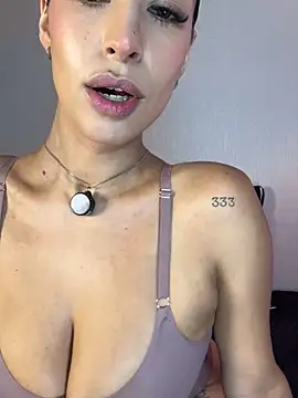 luvely online show from December 1, 2025, 1:38 pm