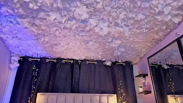 Snapshot of melody-rouss chatting on September 18, 2025, 3:30 am melody-rouss online show from September 18, 2025, 3:30 am