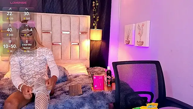 Snapshot of melody-rouss chatting on October 12, 2025, 5:06 am melody-rouss online show from October 12, 2025, 5:06 am