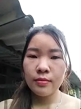 lylylove online show from September 18, 2025, 11:01 am