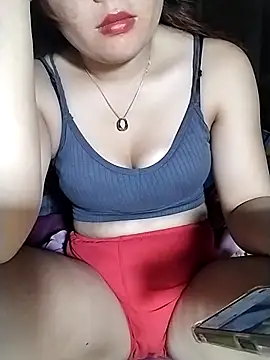 lylylove online show from June 4, 2026, 1:00 am