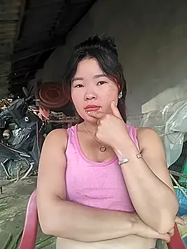 lylylove online show from July 12, 2026, 11:40 pm