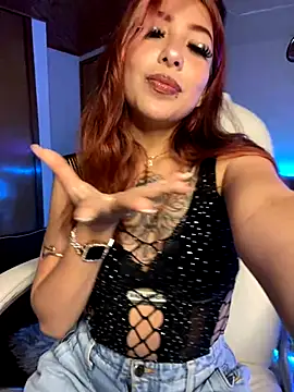 Snapshot of Sara_pink18 chatting on October 12, 2025, 3:49 am Sara pink18 online show from October 12, 2025, 3:49 am
