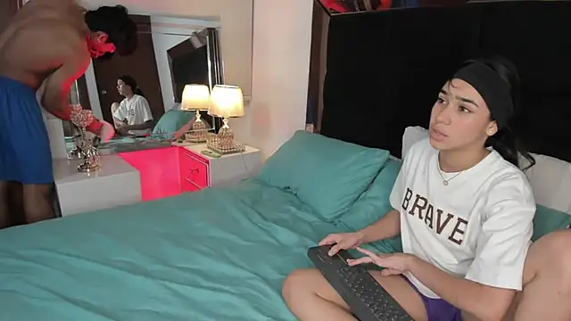 Kylie Patrick online show from September 12, 2025, 1:06 am