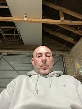 Snapshot of Richmcgee chatting on March 22, 2026, 8:23 pm Richmcgee online show from March 22, 2026, 8:23 pm
