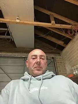 Snapshot of Richmcgee chatting on March 28, 2026, 8:19 pm Richmcgee online show from March 28, 2026, 8:19 pm