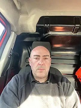 Snapshot of Richmcgee chatting on April 2, 2026, 10:02 am Richmcgee online show from April 2, 2026, 10:02 am