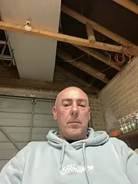 Snapshot of Richmcgee chatting on April 4, 2026, 7:22 pm Richmcgee online show from April 4, 2026, 7:22 pm