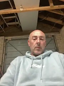 Snapshot of Richmcgee chatting on April 10, 2026, 7:40 pm Richmcgee online show from April 10, 2026, 7:40 pm