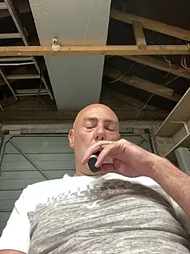 Snapshot of Richmcgee chatting on June 7, 2026, 7:28 pm Richmcgee online show from June 7, 2026, 7:28 pm