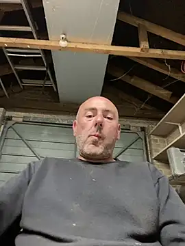 Snapshot of Richmcgee chatting on June 10, 2026, 7:24 pm Richmcgee online show from June 10, 2026, 7:24 pm