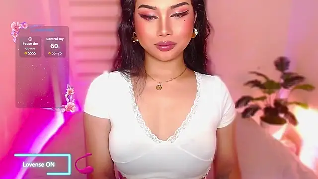 Snapshot of MissRumi_Hunter chatting on May 2, 2026, 7:35 am MissRumi Hunter online show from May 2, 2026, 7:35 am