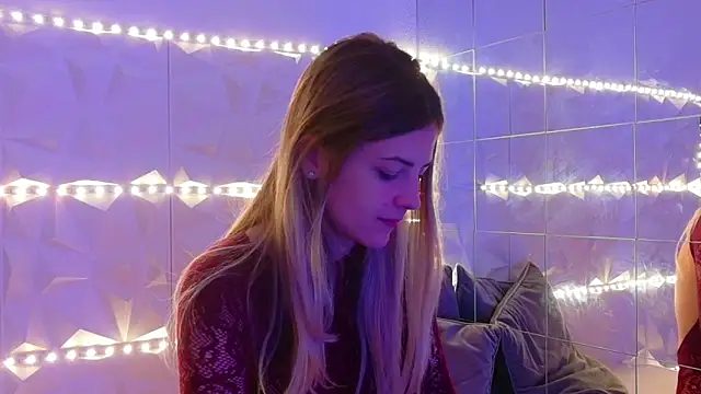 Aishha  online show from November 4, 2025, 6:01 am