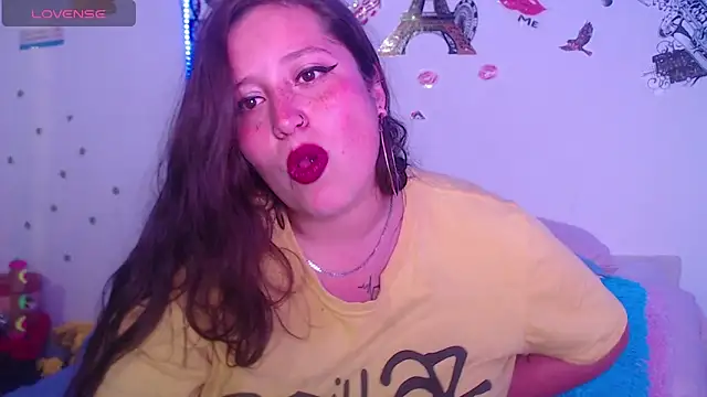 nahomy jonhs online show from October 4, 2025, 3:59 am