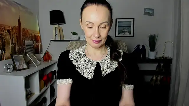 Velvet Jasmine online show from February 12, 2026, 6:30 am