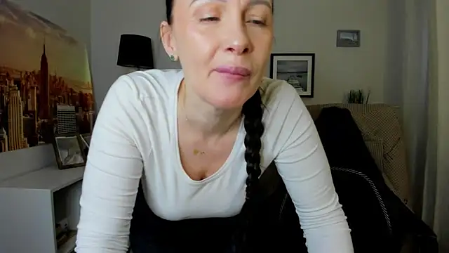 Velvet Jasmine online show from March 11, 2026, 6:30 am