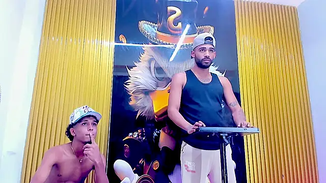 Snapshot of Extreme_boys2 chatting on October 10, 2025, 3:33 pm Extreme boys2 online show from October 10, 2025, 3:33 pm