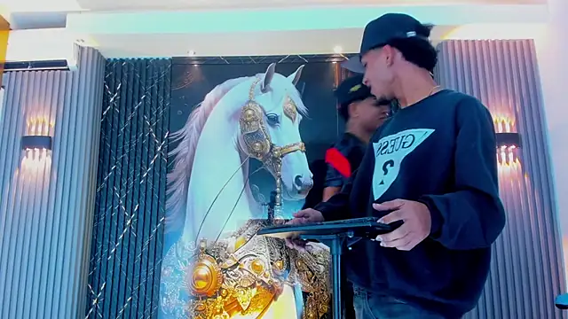 Snapshot of Extreme_boys2 chatting on November 7, 2025, 4:23 am Extreme boys2 online show from November 7, 2025, 4:23 am