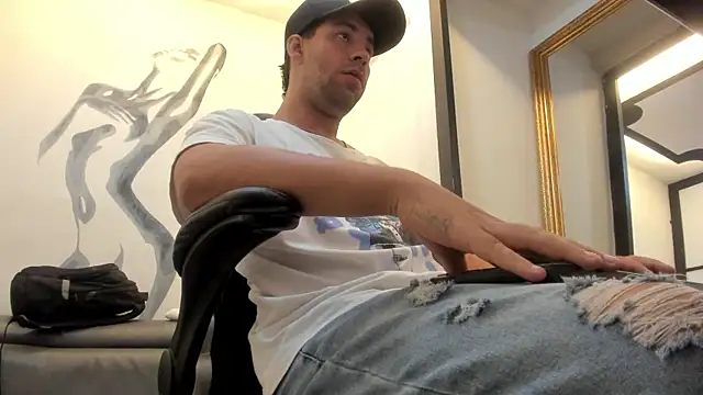 JhoanMontes online show from September 20, 2025, 7:59 pm