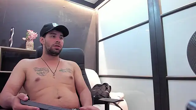 JhoanMontes online show from September 29, 2025, 7:30 pm