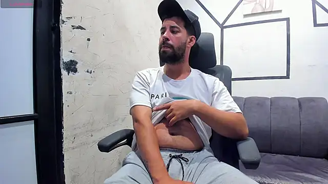 JhoanMontes online show from October 30, 2025, 7:36 pm