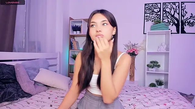 FunnyyMonkeyy online show from October 18, 2025, 9:10 am