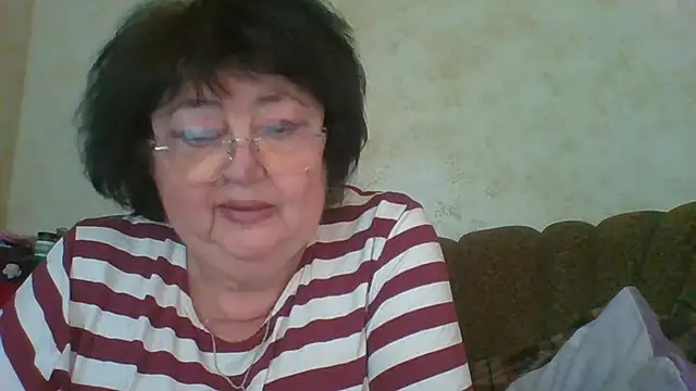 MilaSky5303 online show from April 24, 2026, 1:02 pm