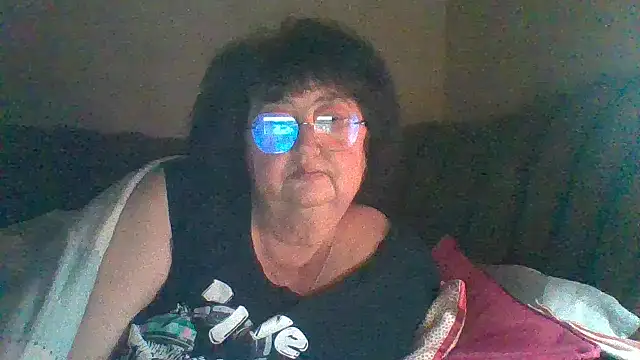 Snapshot of MilaSky5303 chatting on May 11, 2026, 12:16 am MilaSky5303 online show from May 11, 2026, 12:16 am