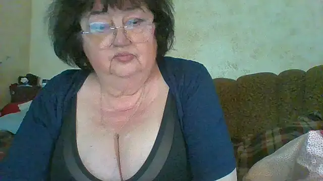 Snapshot of MilaSky5303 chatting on May 14, 2026, 2:57 pm MilaSky5303 online show from May 14, 2026, 2:57 pm