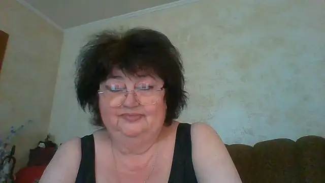 Snapshot of MilaSky5303 chatting on June 12, 2026, 2:49 pm MilaSky5303 online show from June 12, 2026, 2:49 pm