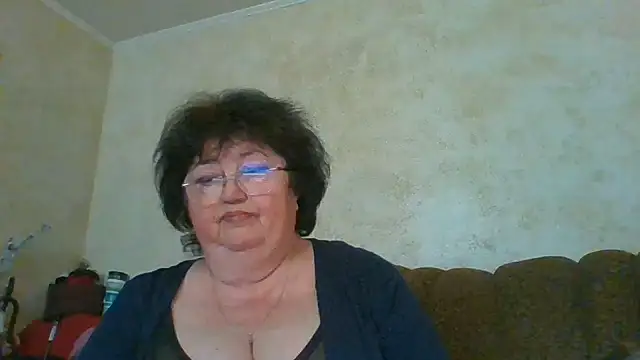 Snapshot of MilaSky5303 chatting on June 17, 2026, 2:18 pm MilaSky5303 online show from June 17, 2026, 2:18 pm