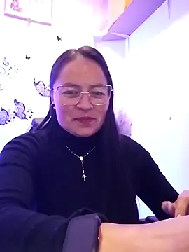 Snapshot of Daliz_Leon chatting on September 19, 2025, 2:24 am Daliz Leon online show from September 19, 2025, 2:24 am