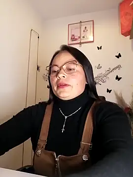 Snapshot of Daliz_Leon chatting on September 28, 2025, 3:01 am Daliz Leon online show from September 28, 2025, 3:01 am