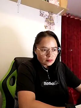 Snapshot of Daliz_Leon chatting on October 9, 2025, 2:09 am Daliz Leon online show from October 9, 2025, 2:09 am