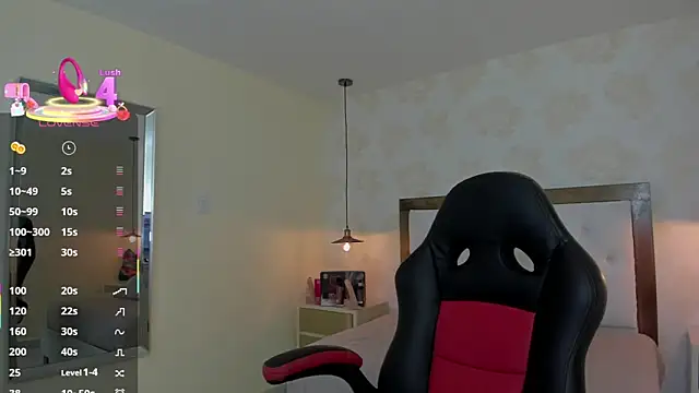 LINZI LENNOX online show from November 20, 2025, 12:38 pm